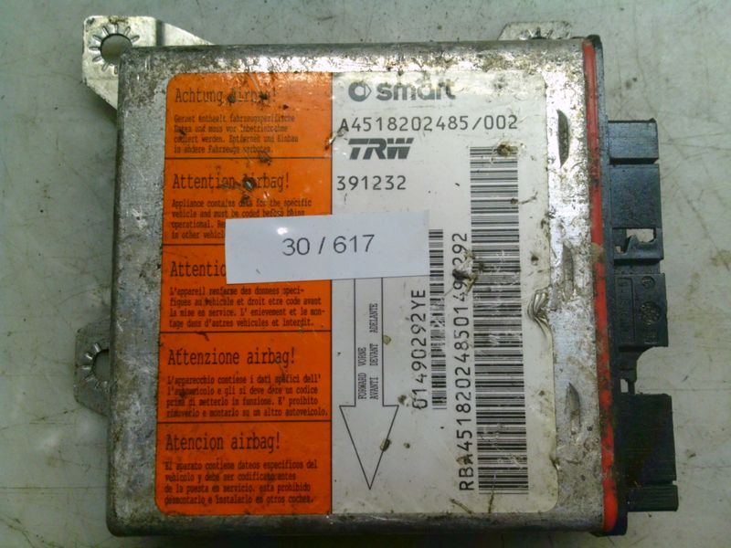 30-617 Centralina Airbag Trw A4518202485/002 A4518202485002 391232    SMART  451