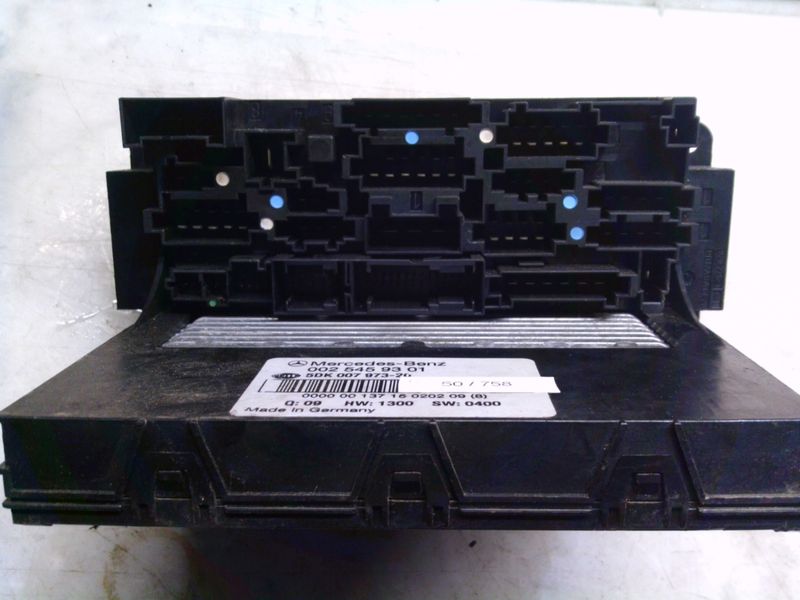 50-758 Body Computer Hella Kg 002 545 93 01 0025459301 5DK 007 973-20 Q:09 HW: 1300 SW: 0400 MERCEDES Diesel Classe C