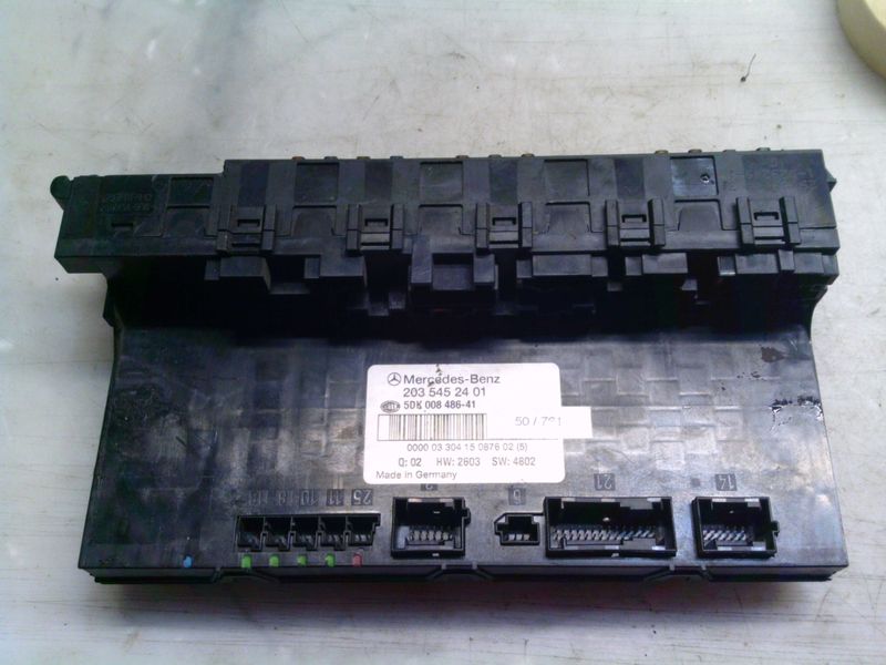50-761 Body Computer Hella Kg 203 545 24 01 2035452401 5DK 008 486-41 SW: 4802 HW: 2603  MERCEDES  Classe C