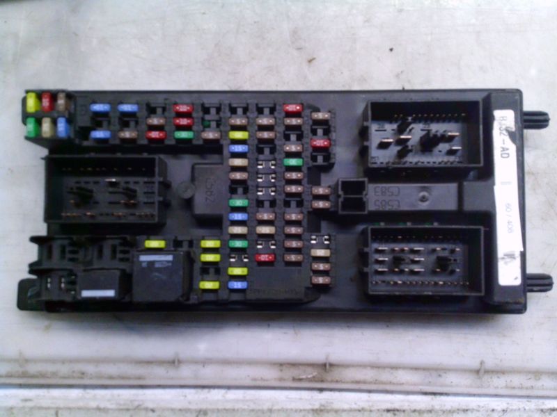 60-408 Scatola Fusibili Lear BJ32-14F041-AD BJ3214F041AD 528251F02 3521A-T510A   LAND ROVER Diesel Evoque