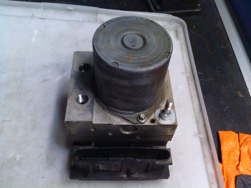 90-1522 Pompa ABS Bosch 0 265 235 406 0265235406 44540-05071 0 265 950 749 XV  TOYOTA  AVENSIS