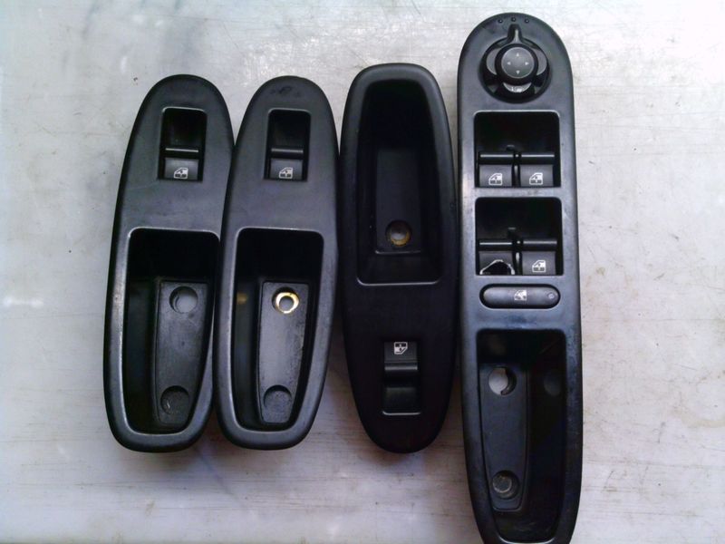 400-721 Pulsantiera Alzacristalli Alfa Romeo / Fiat / Lancia 156079395   156079596    ALFA ROMEO  159