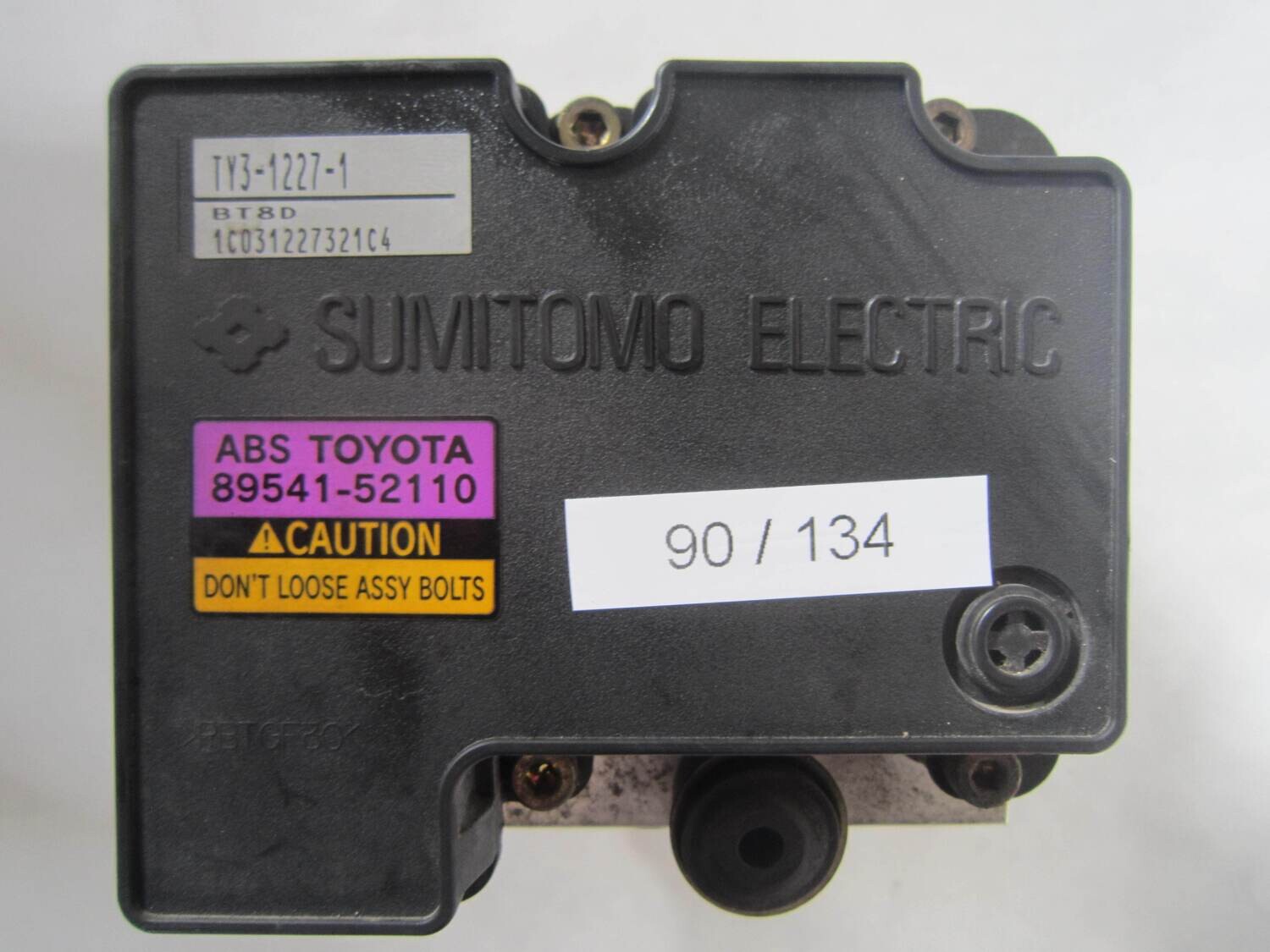 90-134 Pompa ABS Toyota 89541-52110 8954152110 44510-52220 4451052220 1304 00275 Generica YARIS 90-134 Pompa ABS Toyota 89541-52110 8954152110 44510-52220 4451052220 1304 00275 Generica YARIS