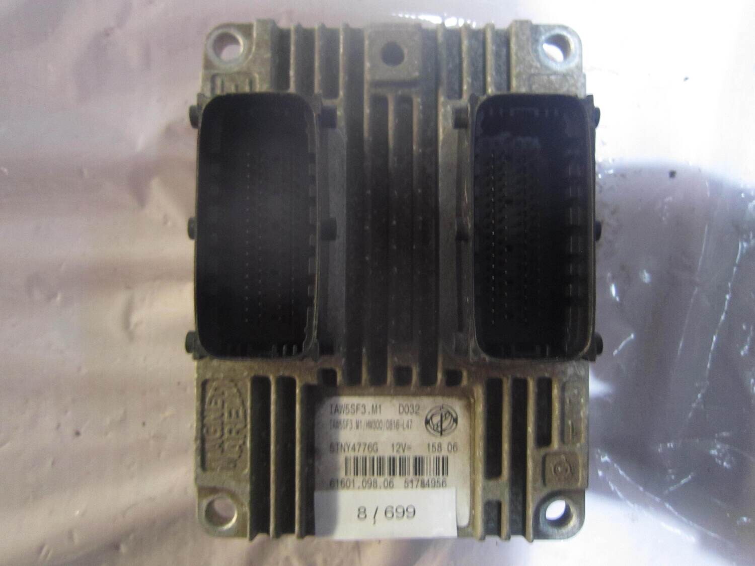 8-699 Centralina Motore Magneti Marelli 51784956 61601.098.06  IAW 5SF3.M1 HW300/0816-L47 ALFA ROMEO / FIAT / LANCIA BENZINA PUNTO 1.2