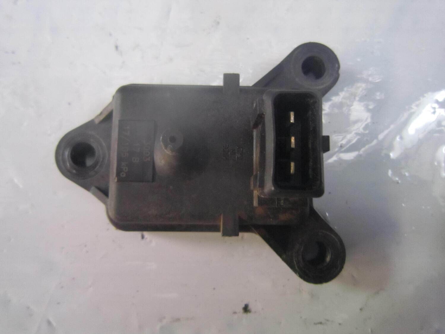 31-151 Sensore Pressione Alimentazione Alfa Romeo / Fiat / Lancia 3003 17B 17/105 300317B17105 ALFA ROMEO / FIAT / LANCIA Benzina VARIE 31-151 Sensore Pressione Alimentazione Alfa Romeo / Fiat / Lancia 3003 17B 17/105 300317B17105 ALFA ROMEO / FIAT / LANCIA Benzina VARIE