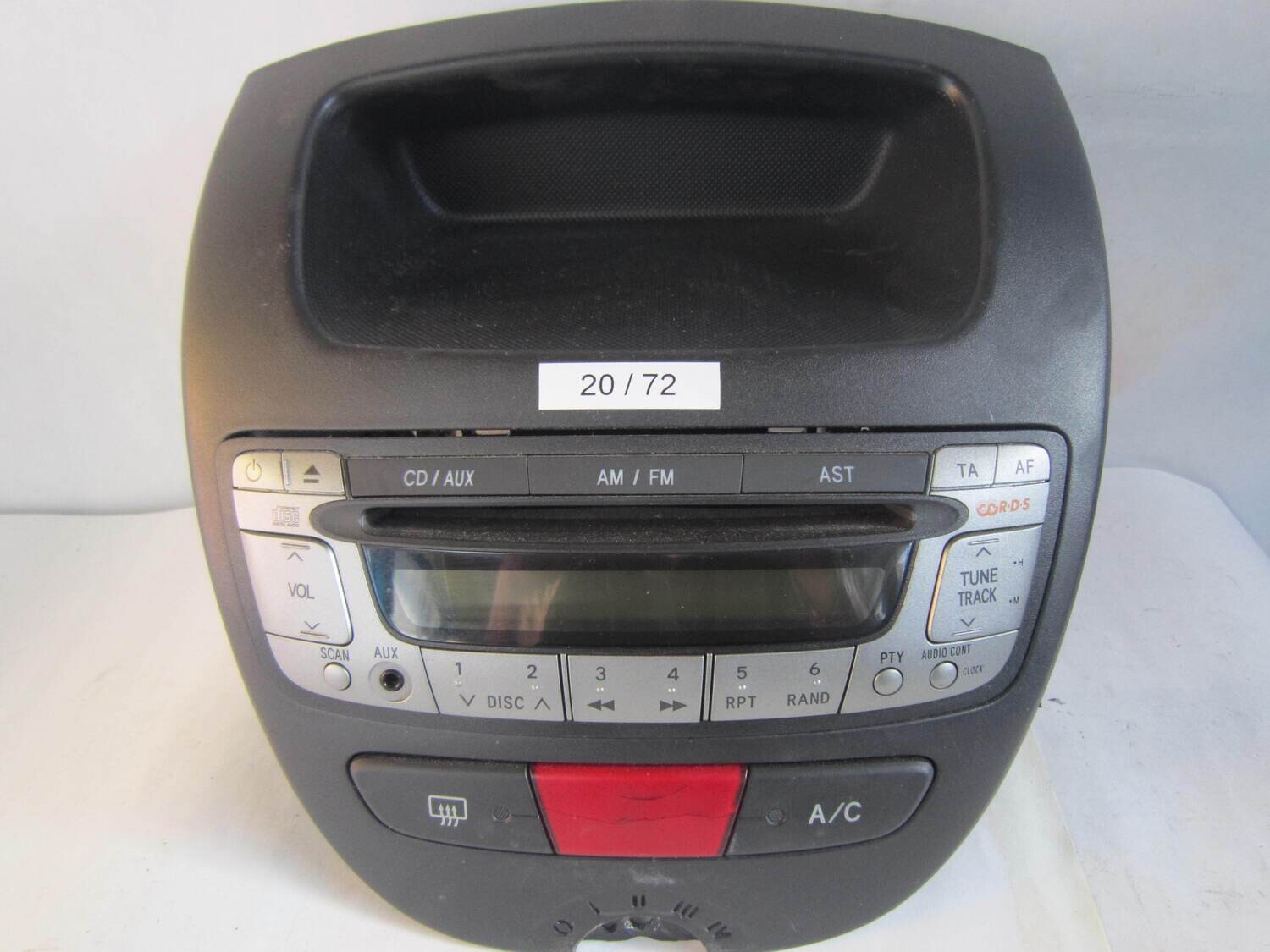 20-72 Autoradio Blaupunkt 554050H010 55405-0H010 86120-0H010 861200H010 CQ-MS0570LC CQMS0570LC     CITROEN / PEUGEOT  C1 _ AYGO  _ 107