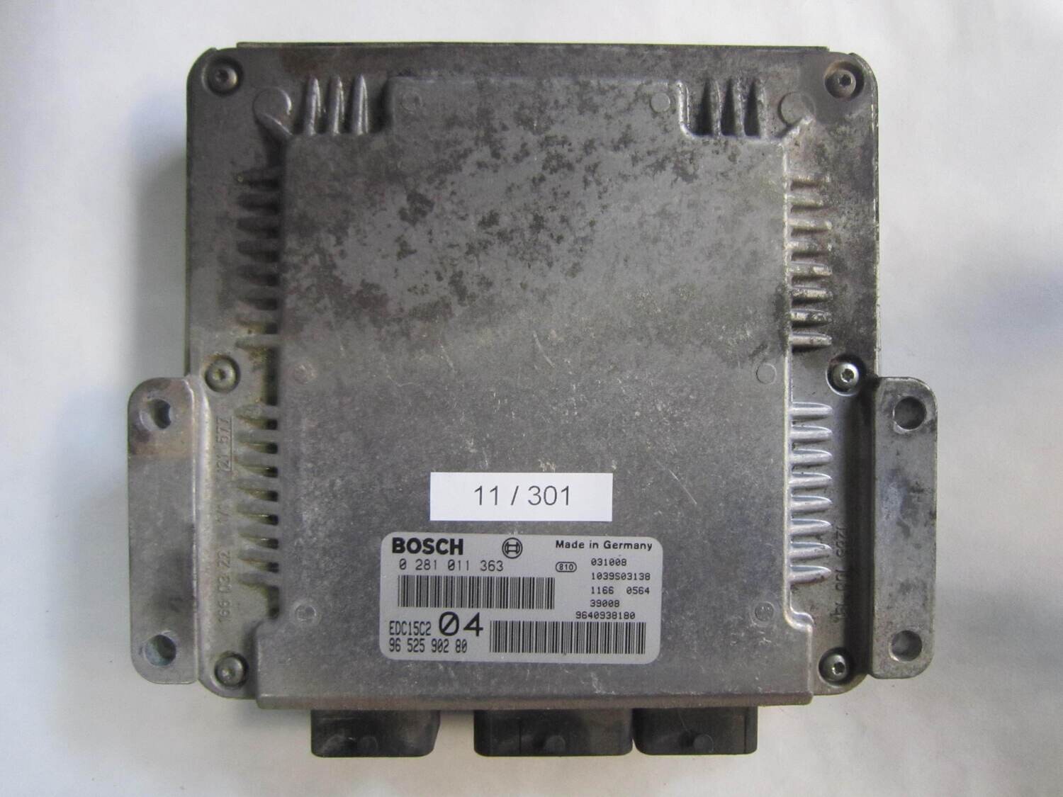 11-301 Centralina Motore Bosch 0 281 011 363 0281011363 96 525 902 80 9652590280 1039S03138 EDC15C2 CITROEN / PEUGEOT Diesel C 8 807 2.2 11-301 Centralina Motore Bosch 0 281 011 363 0281011363 96 525 902 80 9652590280 1039S03138 EDC15C2 CITROEN / PEUGEOT Diesel C 8 807 2.2