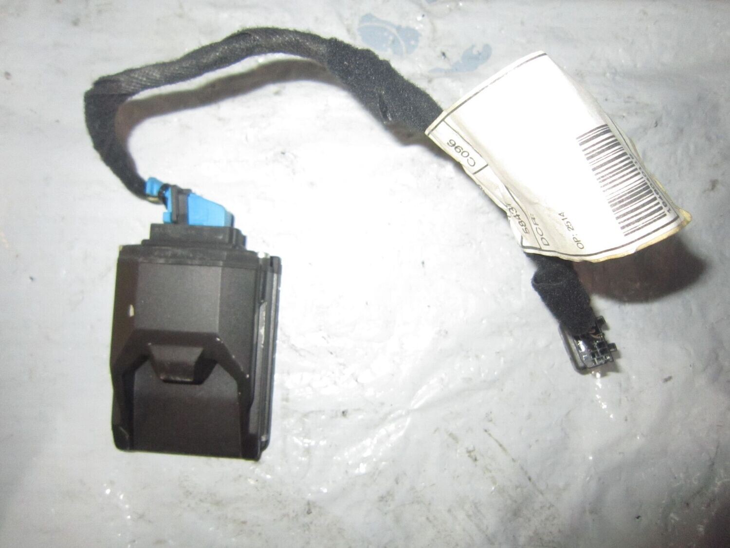 70-585 Modulo Radarsensor Mopar 00051969448 00070 29915 ALFA ROMEO / FIAT / LANCIA 500 70-585 Modulo Radarsensor Mopar 00051969448 00070 29915 ALFA ROMEO / FIAT / LANCIA 500