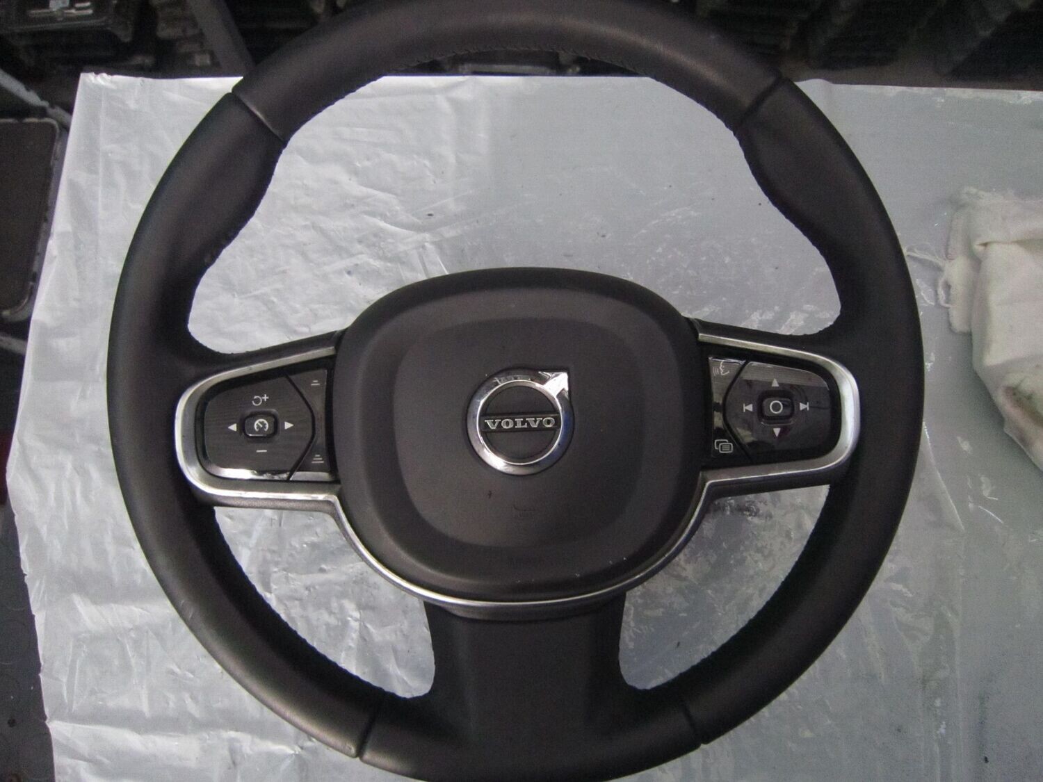 400-524 Volante Volvo SERIE XC 400-524 Volante Volvo SERIE XC