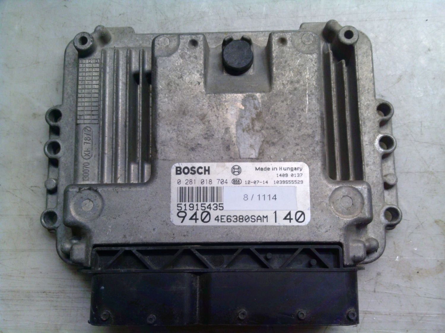 8-1114 Centralina Motore Bosch 0 281 018 704 0281018704 51915435 1039S55529 9404E6380SAM140  ALFA ROMEO Diesel GIULIETTA