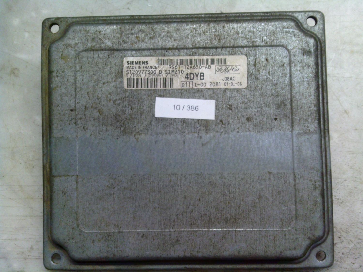 10-386 Centralina Motore Siemens S120977300   9S61-12A650-AB SIM210 4DYB J38AC  FORD Benzina Fiesta