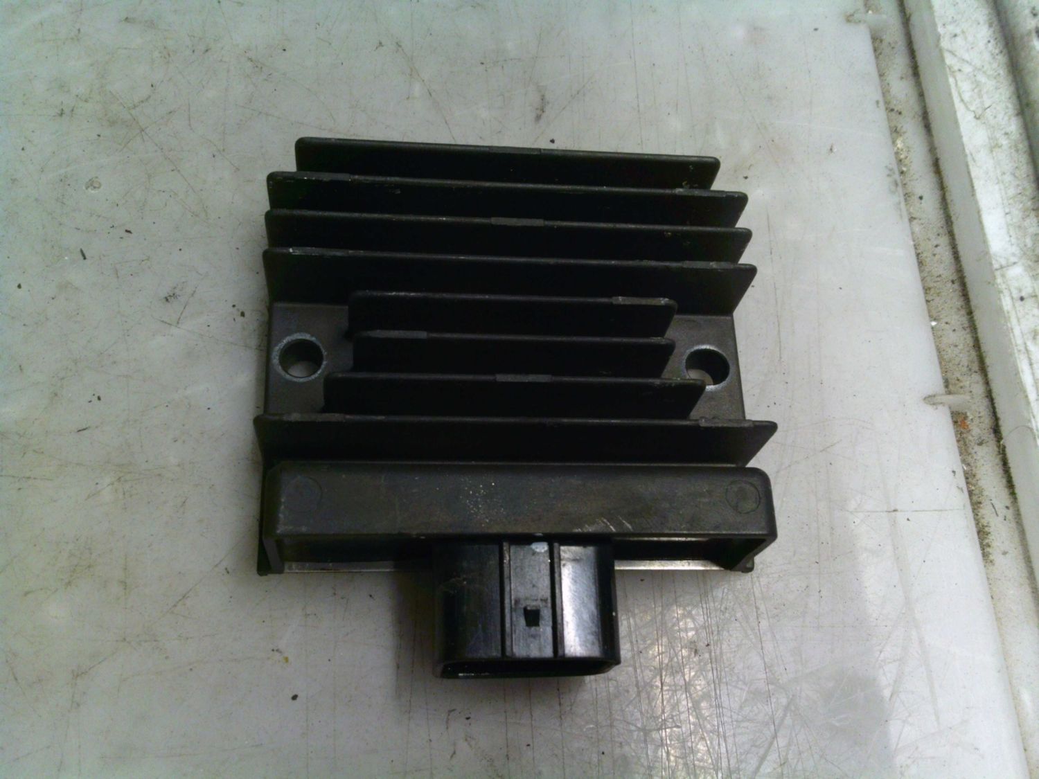 36-325 Regolatore Di Tensione Kawasaki SH868AA        Benzina Z650