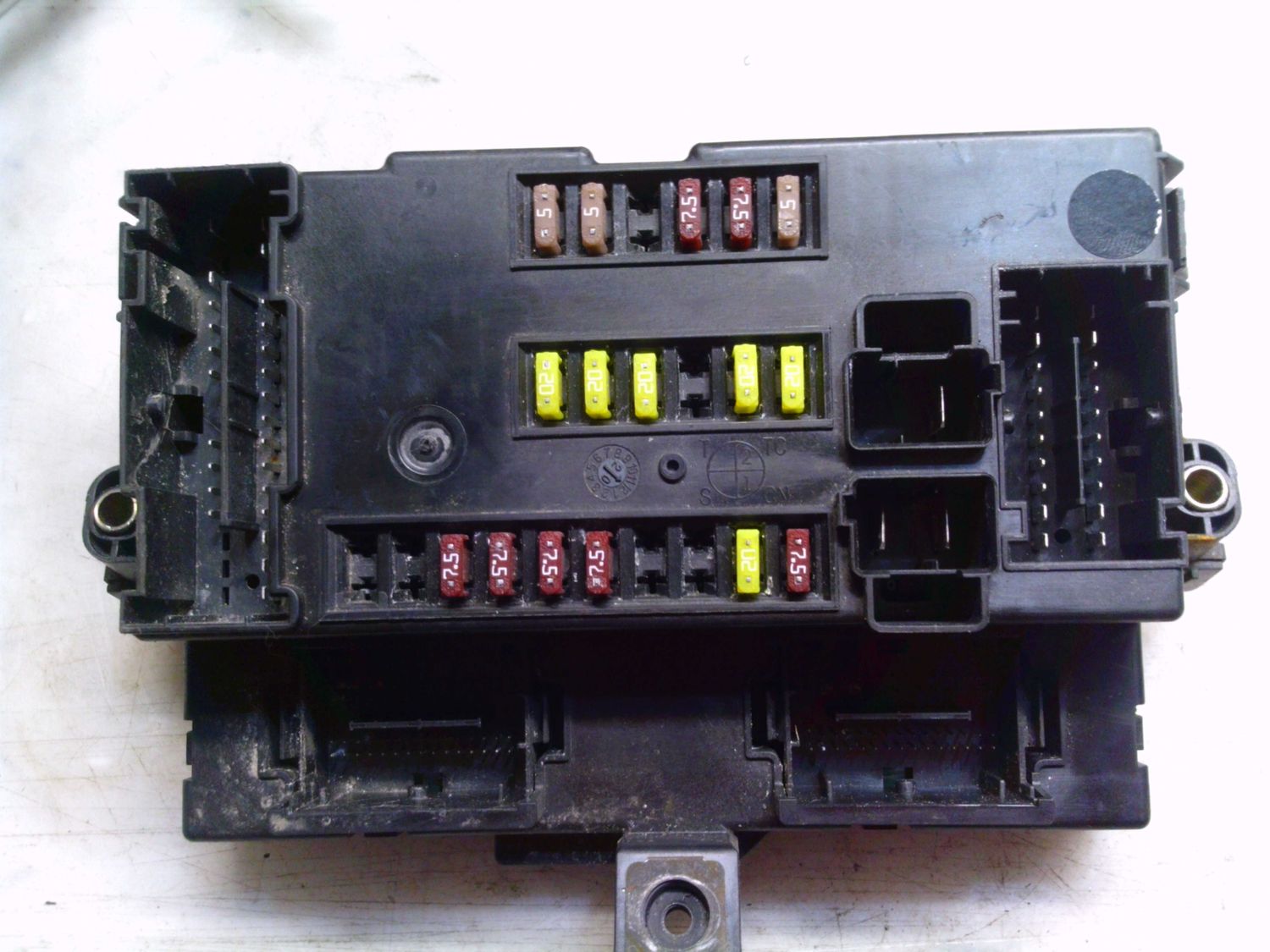 50-765 Body Computer Mopar 52182088   BCM330K.24 4251-13-5386 4983A-BCML7   FIAT Benzina 500