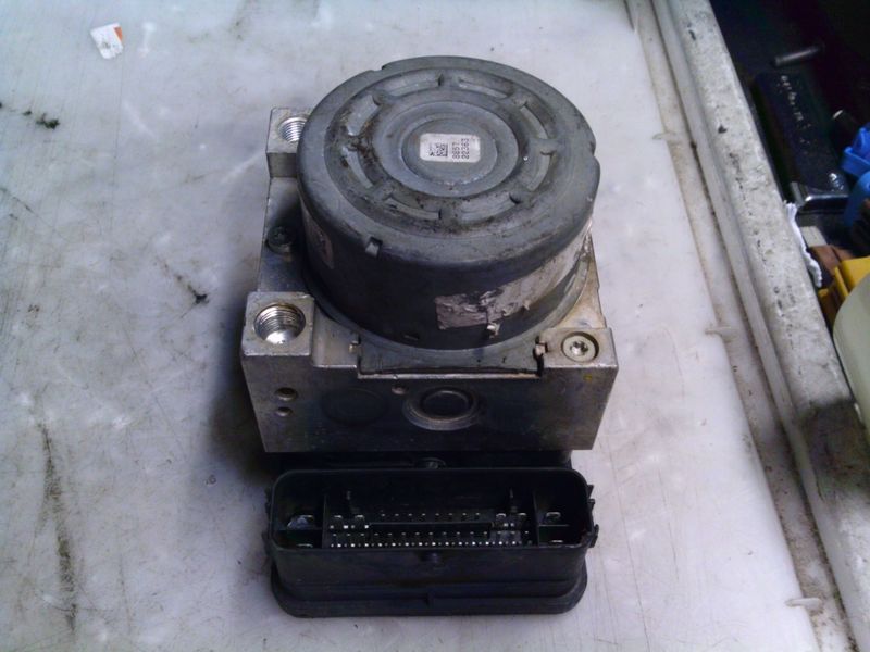 90-1561 Pompa ABS Ate Controller 5Q0 614 317 CG 5Q0614317CG 10.0230-0998.4 MK100ESC 10.0916-4326.3 10.0625-3648.1 VOLKSWAGEN  GOLF