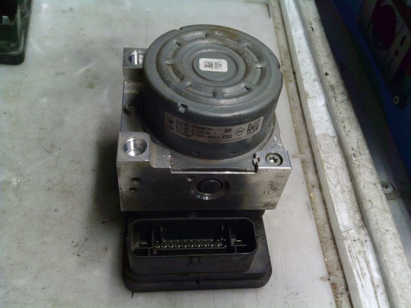90-1536 Pompa ABS Ate Controller 476600078R   2-CAS100-1 10.0220-0655.4 28.5152-4212.3  DACIA  DOKKER