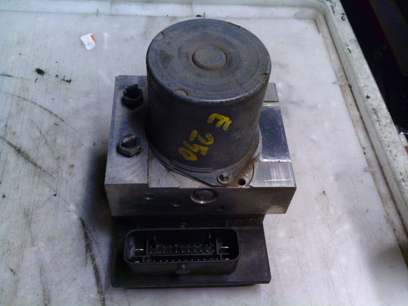 90-1546 Pompa Abs Bosch 0 265 239 257 0265239257 A212 431 70 12 0 265 951 925 Q02  MERCEDES  Classe E