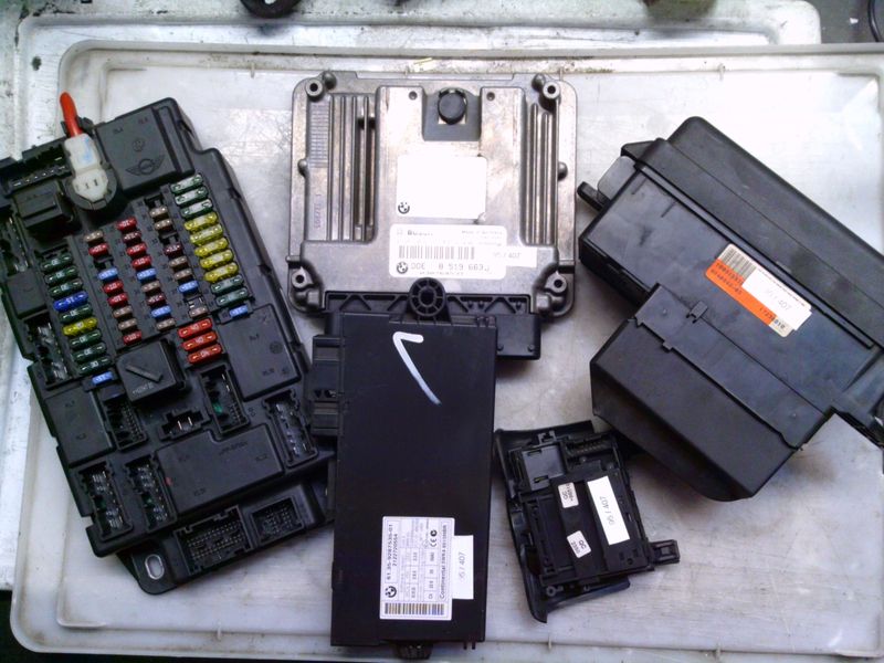 95-407 Kit Motore Mini 0 281 018 991 0281018991 8519663  525457F04 9811672-01  PL3  SPEG  S8 R60 5WK4 9515NBR   9240946-03 BLOCCHETTO  CON POSSIBILITA'  CHIAVE MINI Diesel Cooper