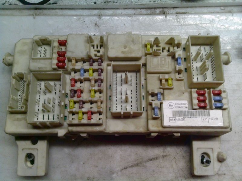 60-424 Scatola Fusibili Ford 7M5T-14A073-BB 7M5T14A073BB 519241111 8M5T 14014 LCB   FORD  VARIE