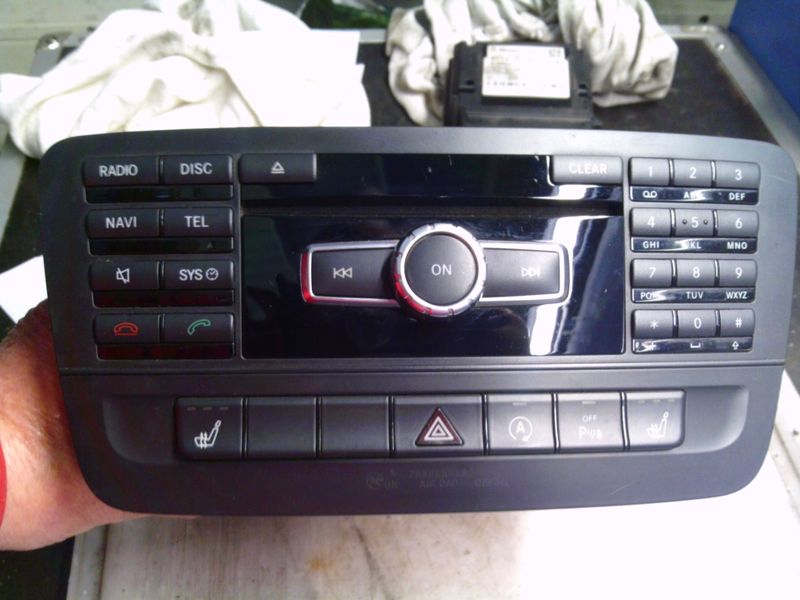 20-845 Autoradio Mercedes A 246 900 05 16 A2469000516 ZGS001 A 246 901 13 05 A 212 902 92 10  Mercedes  Classe B