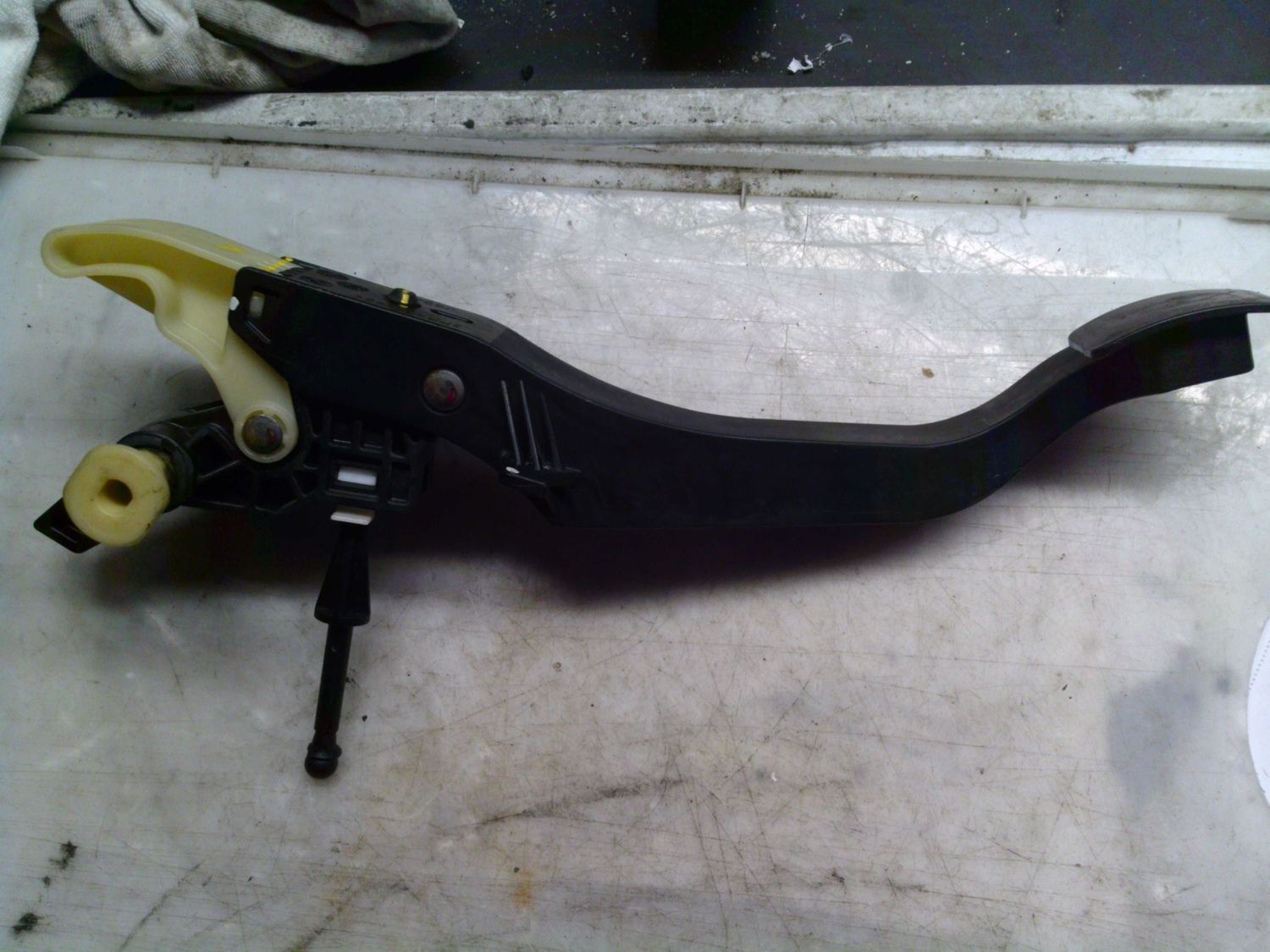 90-1575 Pedale Acceleratore Chevrolet J3042       CHEVROLET Benzina SPARK