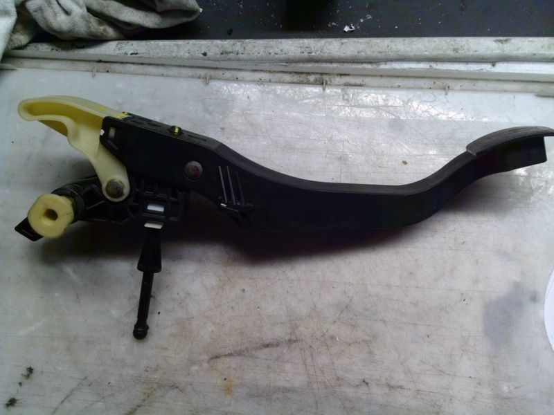 90-1575 Pedale Acceleratore Chevrolet J3042       CHEVROLET Benzina SPARK