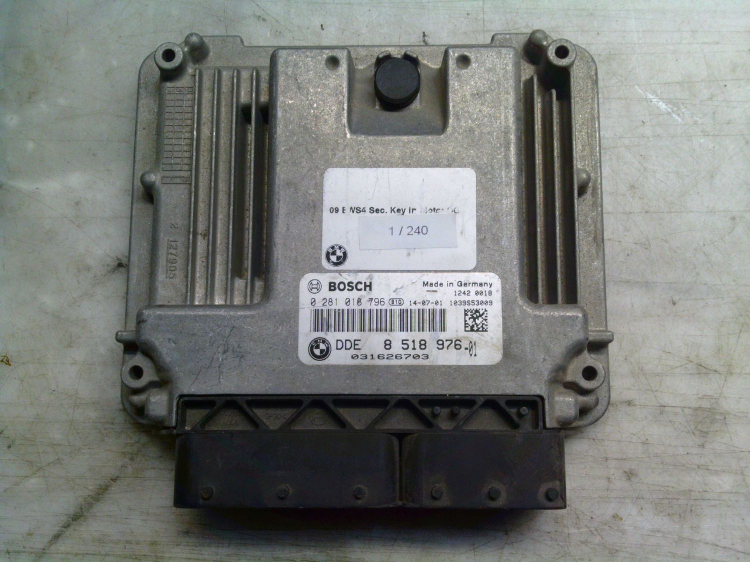 1-240 Centralina Motore Bosch 0 281 018 796 0281018796 8 518 976 1039S53009   BMW Diesel SERIE 1