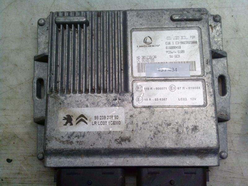 15-434 Centralina Gas Gpl Landi Renzo 616000459   ECU LC03 3CIL PSA HD: 301239/36 98 239 238 80  CITROEN / PEUGEOT Benzina / Gpl C 3