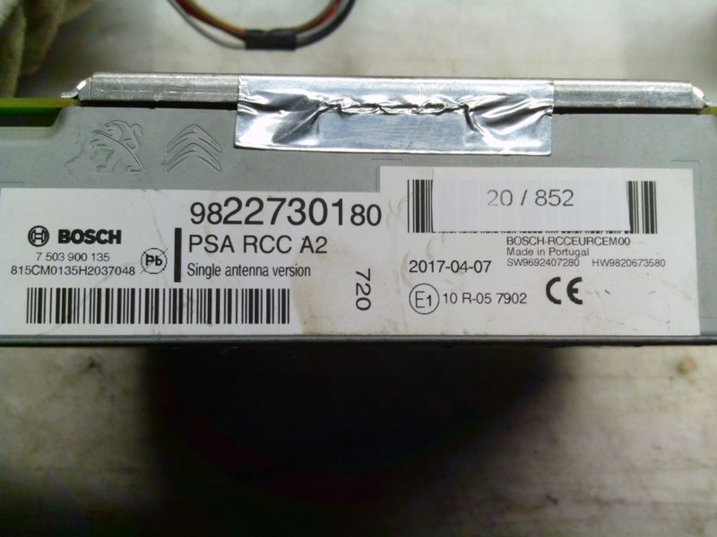 20-852 Autoradio Bosch 9822730180   7  503 900 135 PSA RCC A2   CITROEN / PEUGEOT  C 3