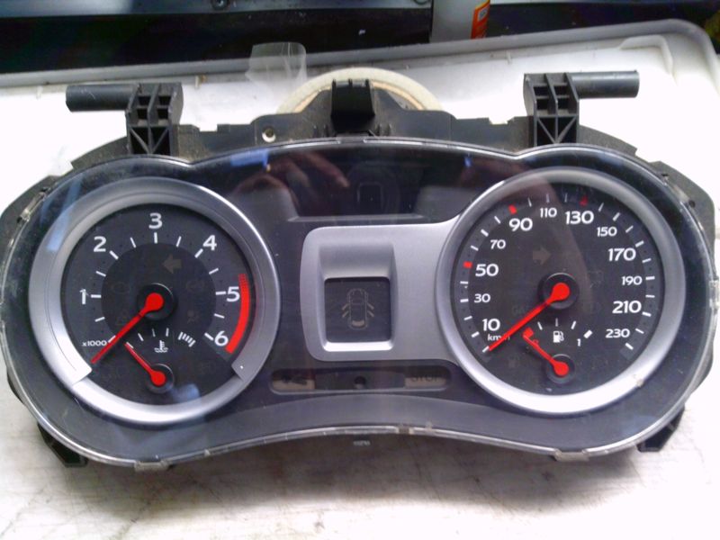 40-887 Quadro Strumenti / Contachilometri Visteon 2RPF-10A855-A 2RPF10A855A 820761861-S    Renault Diesel Clio