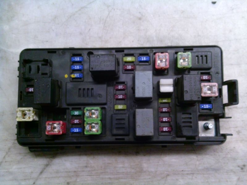 60-429 Scatola Fusibili Chevrolet 9527-2093 95272093 12L13 A7T   Chevrolet Benzina Spark