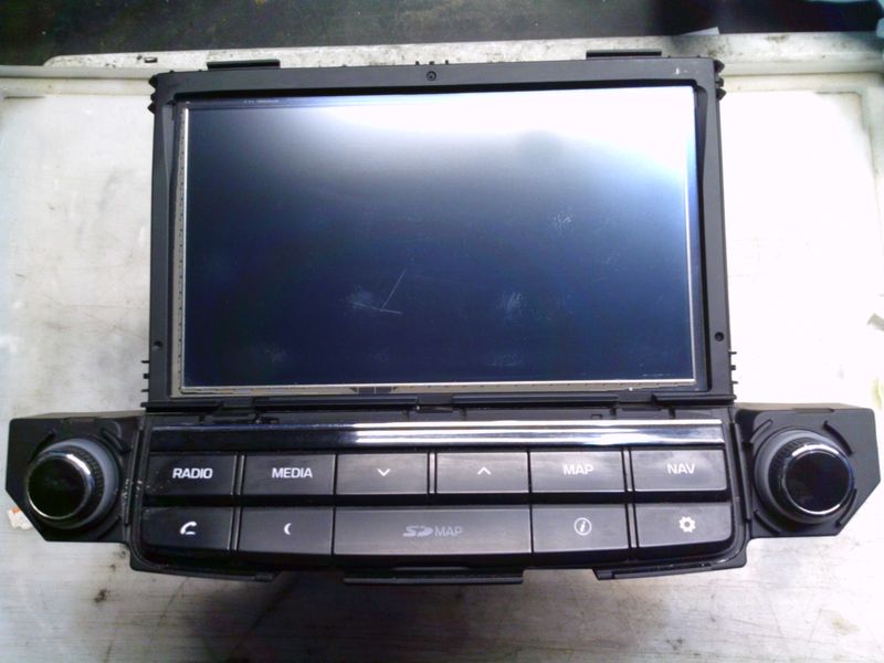 20-857 Navigatore Hyundai 96560-D70024X 96560D70024X LAN5020EHTL SCHERMO LEGGERMENTE GRAFFIATO   HYUNDAI  TUCSON