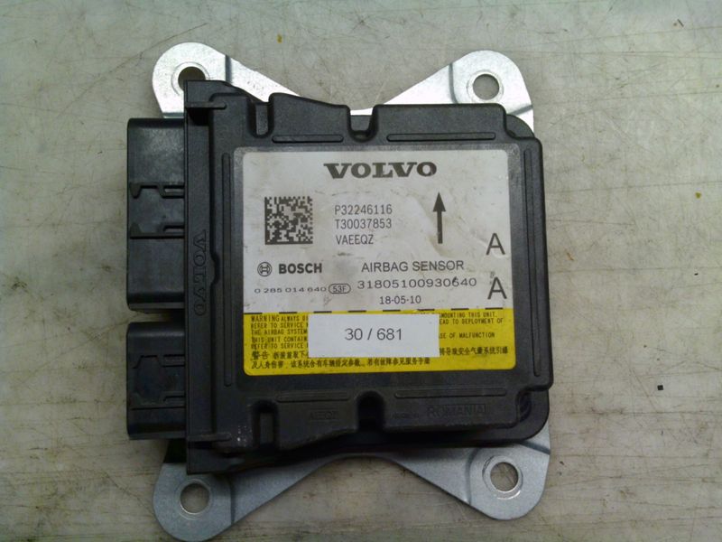 30-681 Centralina Airbag Bosch 0 285 014 640 0285014640 P32246116 T30037853   VOLVO  XC 40