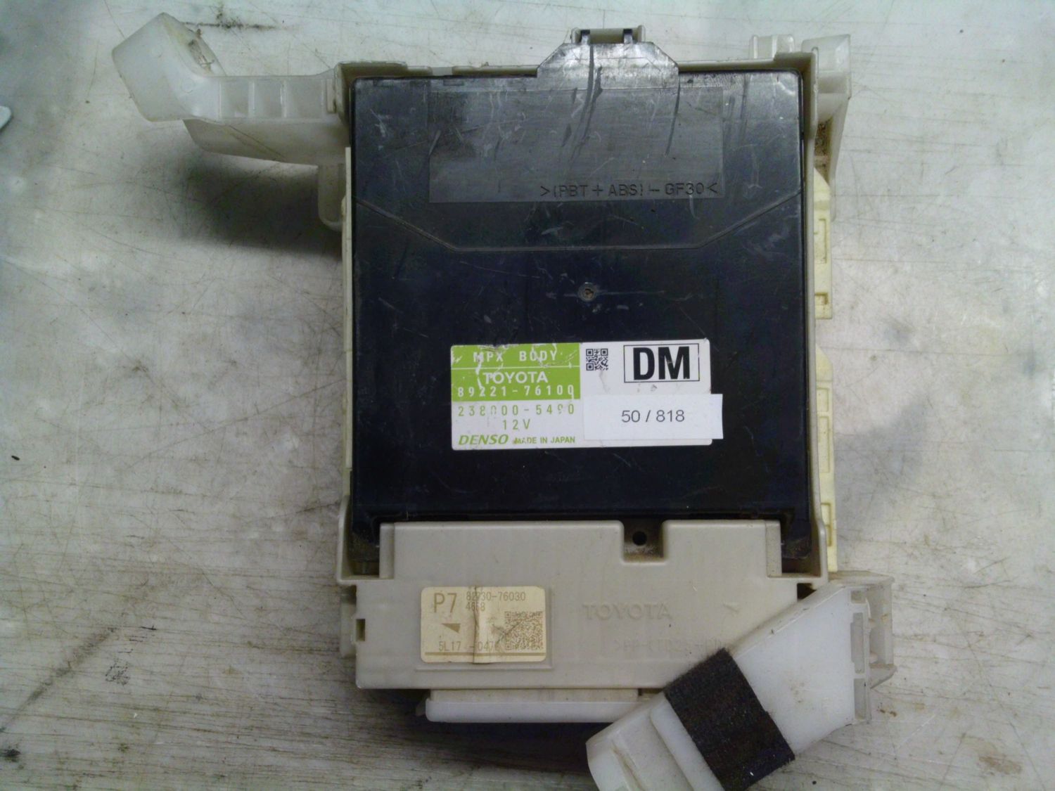 50-818 Body Computer Denso 89221-76100 8922176100 238000-5490    LEXUS Elettrica / Benzina CT 200