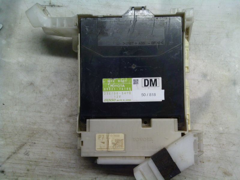 50-818 Body Computer Denso 89221-76100 8922176100 238000-5490    LEXUS Elettrica / Benzina CT 200