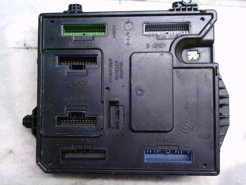 70-1025 Centralina Modulo Confort Continental 284B17156R   S180180030 BCM X95 ATIC L3 INT  RENAULT  SCENIC