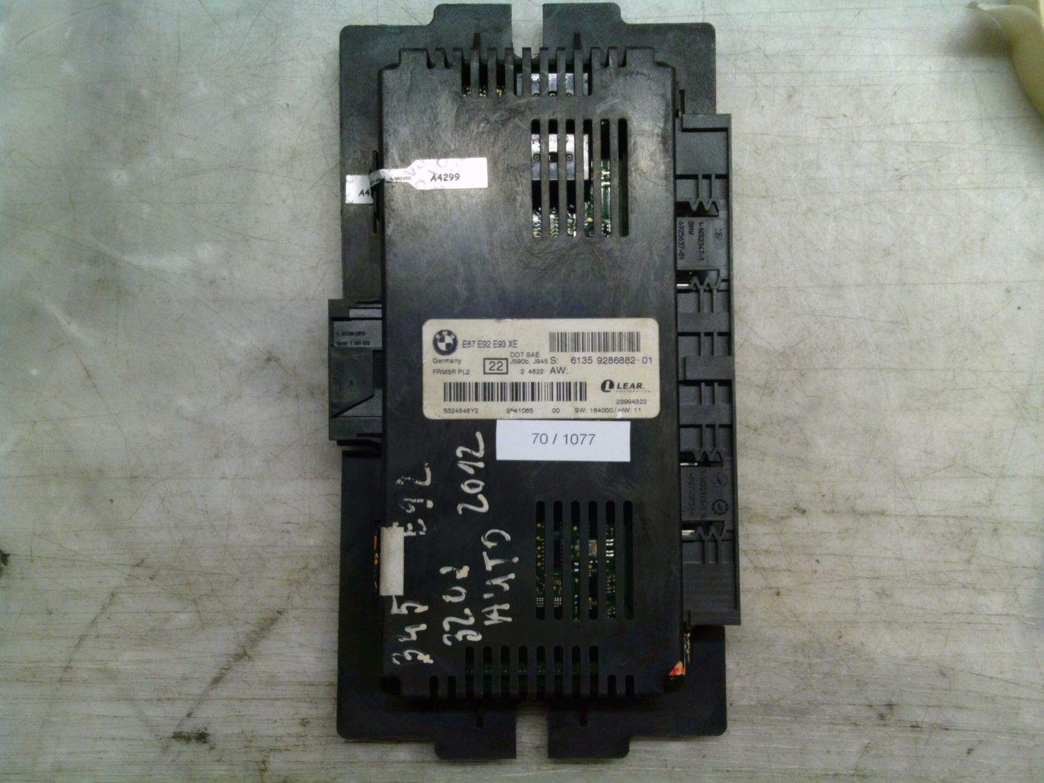 70-1077 Centralina Fari Lear 6135 9286882 01 6135928688201 E87 E92 E93 XE FRM3R PL2 SW:164000 / HW:11  BMW  Serie X