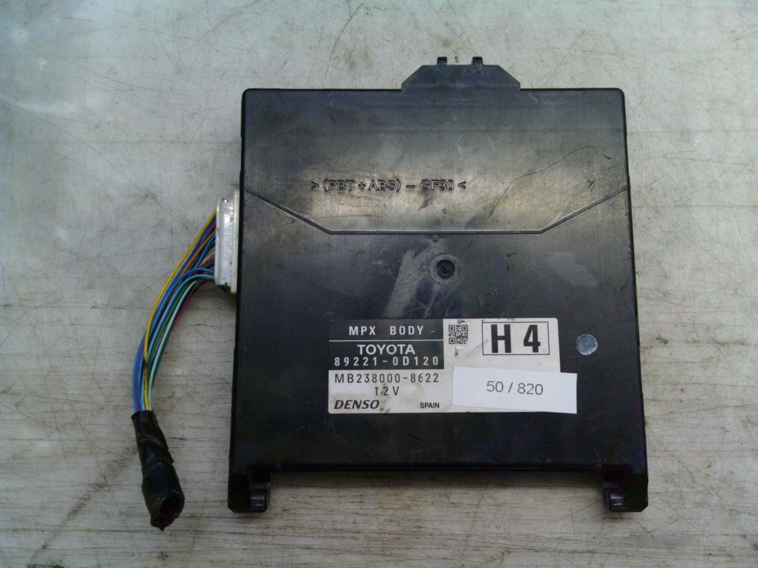 50-820 Body Computer Denso 89221-0D120 892210D120 MB238000-8622    TOYOTA Elettrica / Benzina Yaris