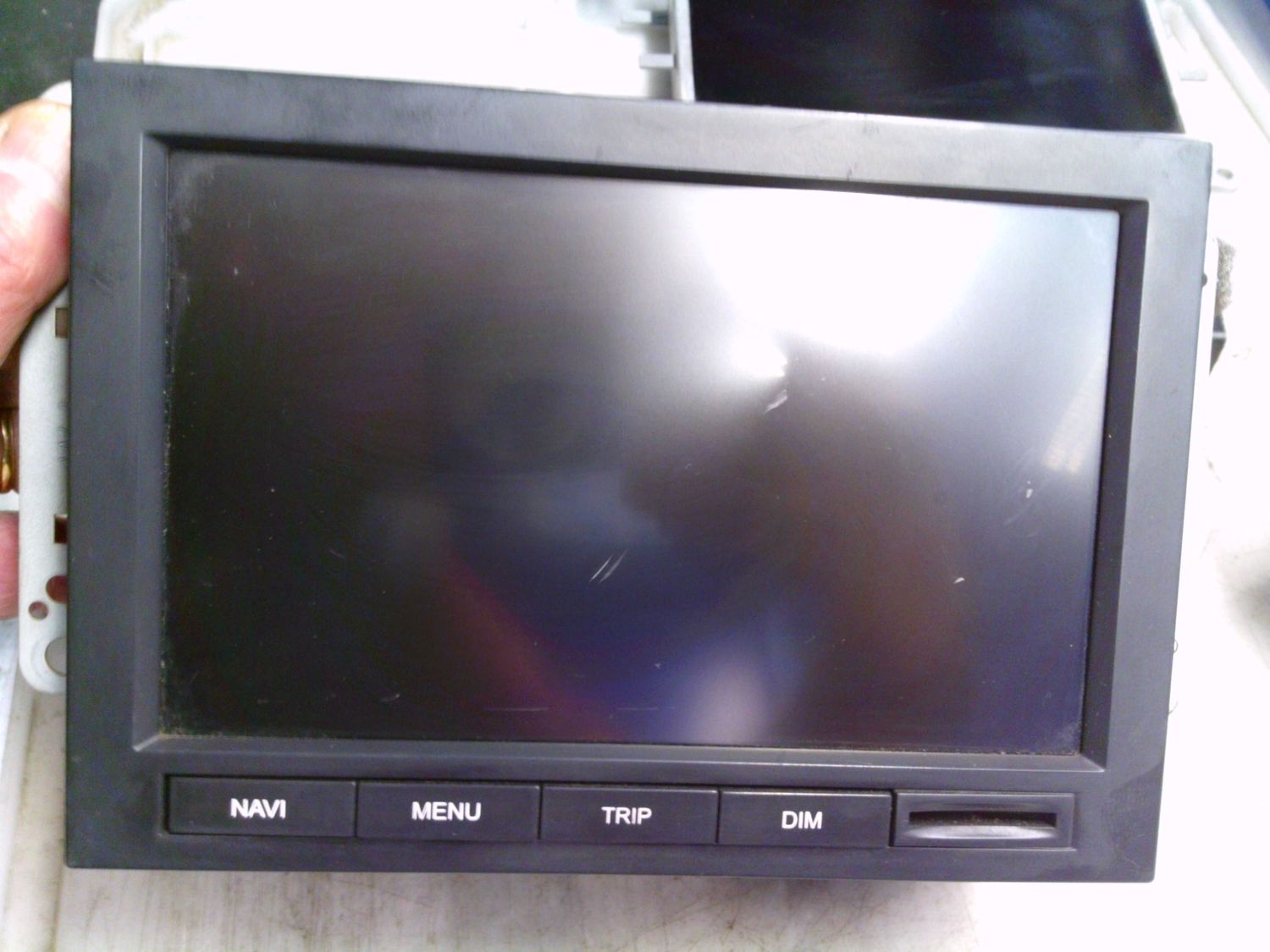 20-871 Navigatore Chevrolet 95 485 241 95485241 5241 A-NAVI SYSTEM    CHEVROLET  CAPTIVA	DISPLAY LEGGERMENTE PUNTINATO