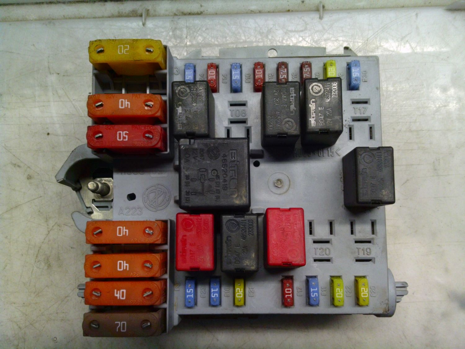 60-444 Scatola Fusibili Alfa Romeo / Fiat / Lancia 50504455   0050504455057657    ALFA ROMEO Diesel 159