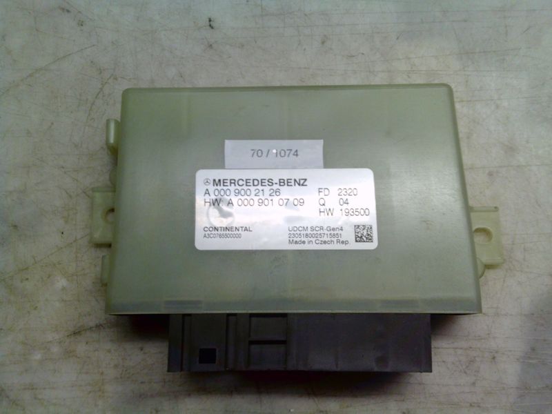 70-1074 Modulo di Controllo Continental A 000 900 21 26 A0009002126 A 000 901 07 09 A3C0765500000 Q 04 HW: 193500 MERCEDES Diesel SPRINTER