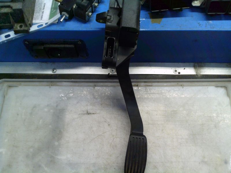 90-1581 Pedale Acceleratore Bitron 5801333490   10718A    Iveco Diesel Daily