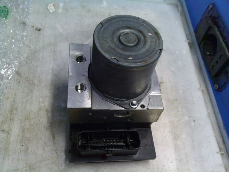 90-1582 Pompa ABS Bosch 0 265 239 452 0265239452 8K0 614 517 GT 0 265 952 150 8K0 907 379 CN  Audi  A 4