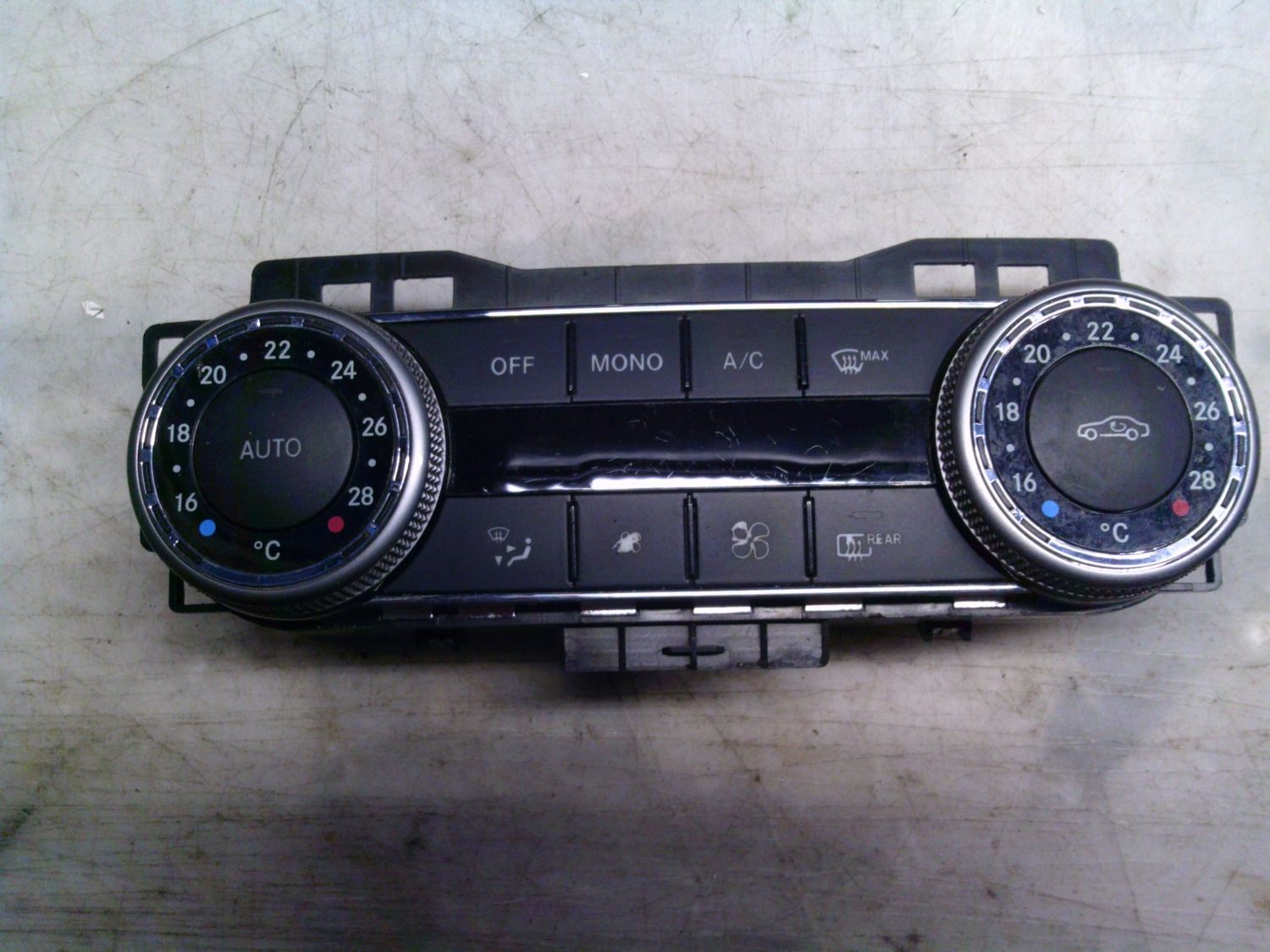 400-741 Unità Controllo Del Clima Mercedes 204 830 41 90 2048304190 Q: 02 HW: 2109 SW: 3709.01 Mercedes Classe C 400-741 Unità Controllo Del Clima Mercedes 204 830 41 90 2048304190 Q: 02 HW: 2109 SW: 3709.01 Mercedes Classe C