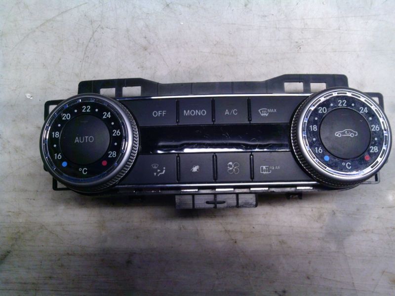 400-741 Unità Controllo Del Clima Mercedes 204 830 41 90 2048304190 Q: 02 HW: 2109 SW: 3709.01  Mercedes  Classe C