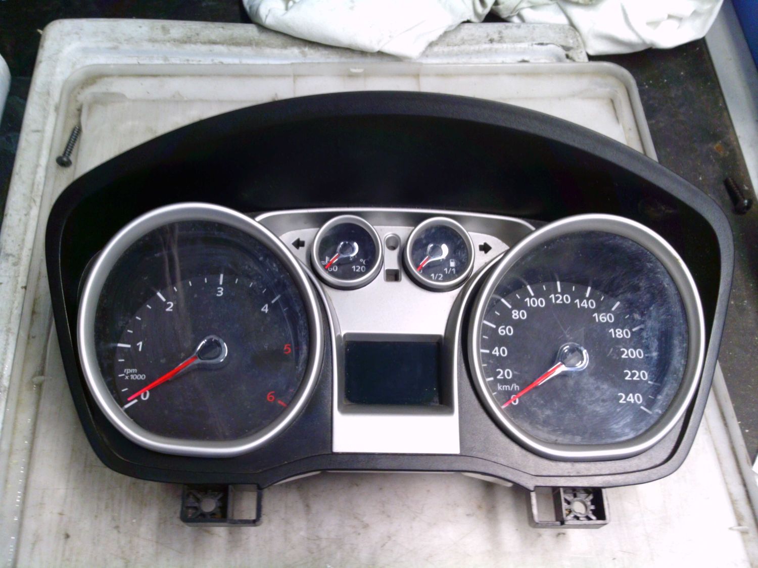 40-907 Quadro Strumenti / Contachilometri Visteon 8U4T-10849-GJ 8U4T10849GJ VP8V4F-10A855-A C394 KMH DSL L2 Ford Diesel Focus 40-907 Quadro Strumenti / Contachilometri Visteon 8U4T-10849-GJ 8U4T10849GJ VP8V4F-10A855-A C394 KMH DSL L2 Ford Diesel Focus