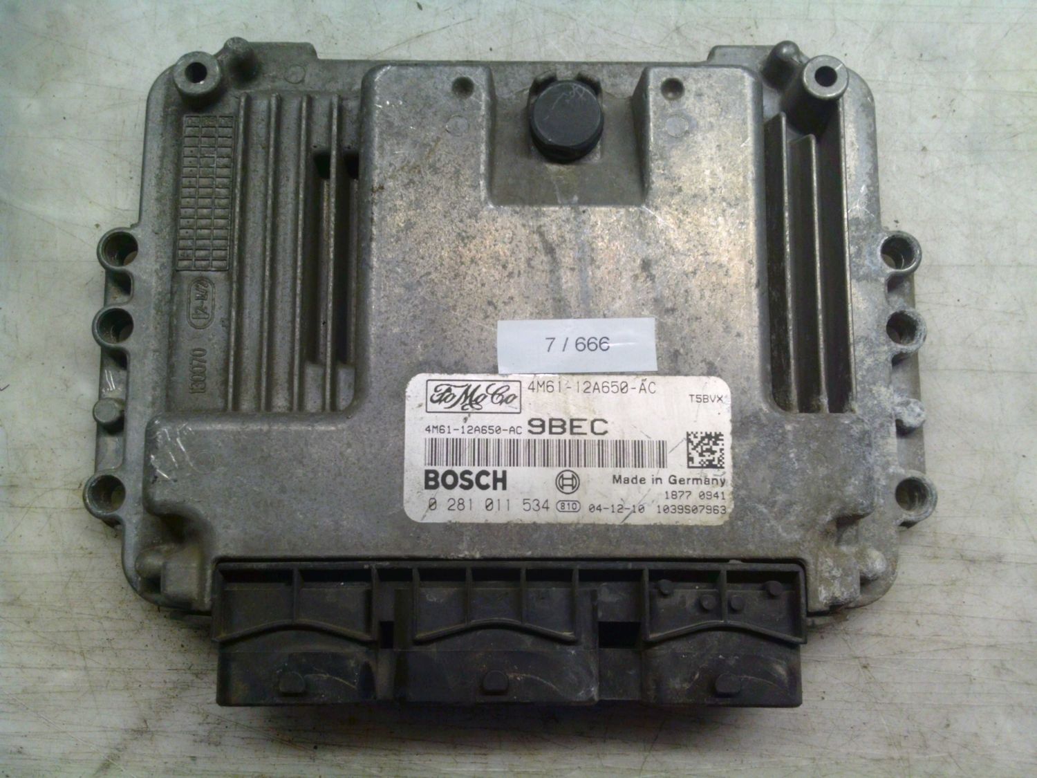 7-666 Centralina Motore Bosch 0 281 011 534 0281011534 4M61-12A650-AC 1039S07963 9BEC Mazda Diesel 3 7-666 Centralina Motore Bosch 0 281 011 534 0281011534 4M61-12A650-AC 1039S07963 9BEC Mazda Diesel 3