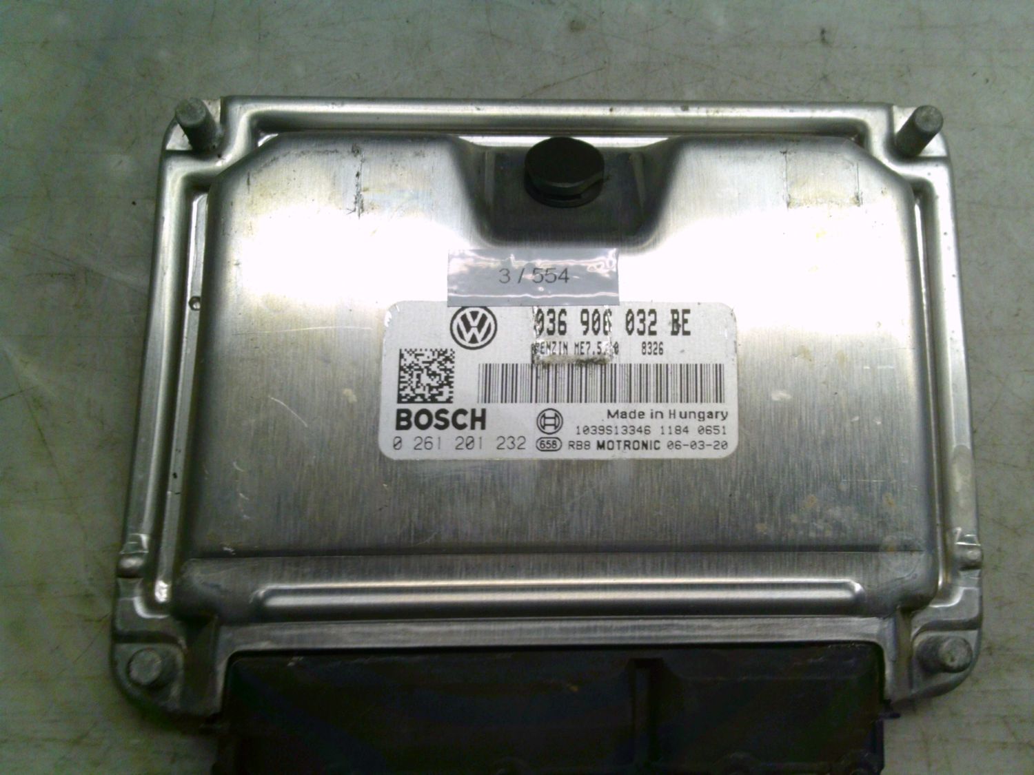 3-554 Centralina Motore Bosch 0 261 201 232 0261201232 036 906 032 BE 1039S13346 ME7.5.10  Volkswagen Benzina Golf