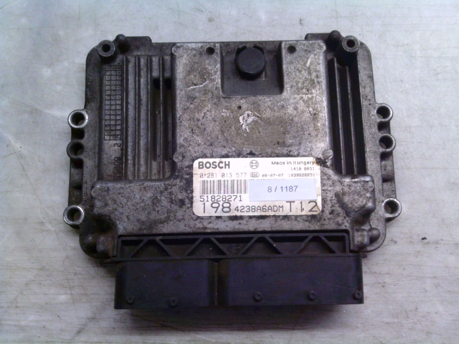 8-1187 Centralina Motore Bosch 0 281 013 577 0281013577 51828271 1039S26831 198 4238A6ADM T12  Fiat Diesel Bravo_Brava