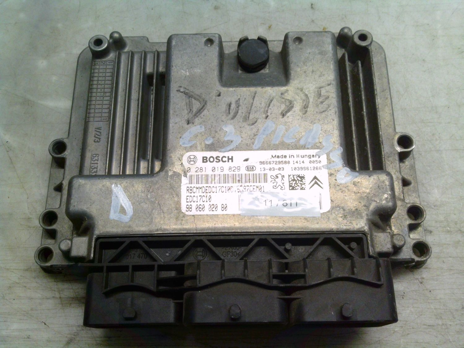 11-811 Centralina Motore Bosch 0 281 019 829 0281019829 98 060 020 80 1039S61266 EDC17C10  Citroen / Peugeot Diesel Varie