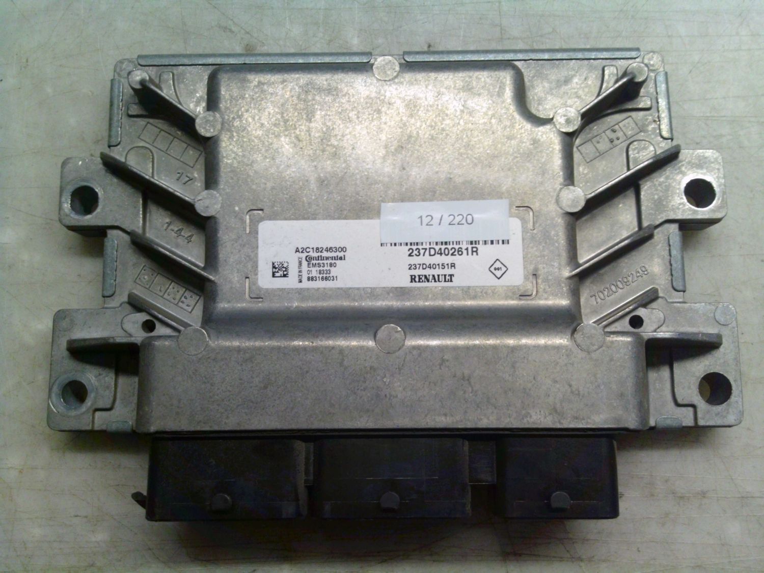 12-220 Centralina Motore Continental 237D40261R   A2C18246300 237D40151R EMS 3180  Smart Benzina 453